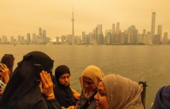 Asap dari kebakaran hutan di Kanada mencekik Toronto, mengancam kota-kota di AS