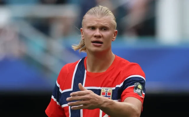 Ayah Erling Haaland, Alfie, mengecam wasit setelah Norwegia tersingkir dari