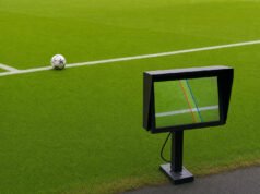 Bagaimana VAR membentuk pengambilan keputusan dalam sepakbola modern