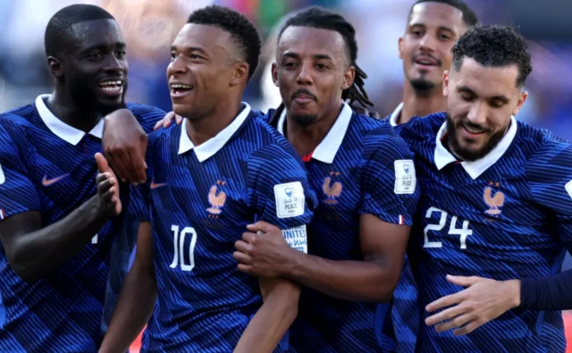 Bagaimana kemenangan, seri, atau kekalahan Prancis melawan Paraguay dapat berdampak