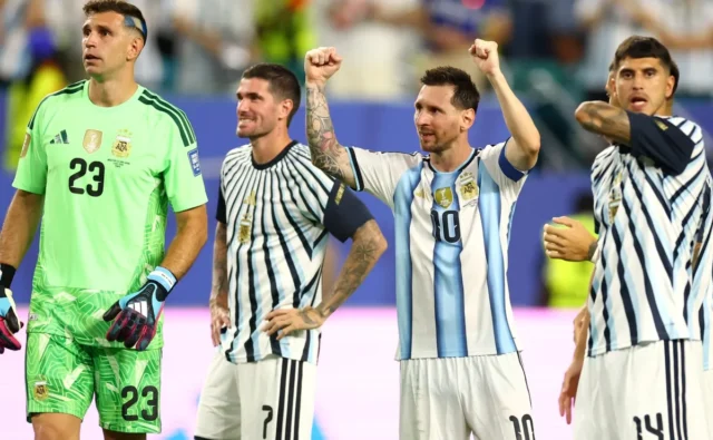 Berapa peringkat FIFA Argentina saat ini menjelang pertandingan Piala Dunia