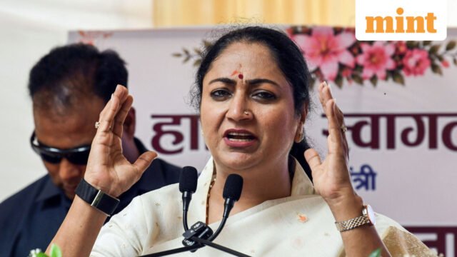 CM Delhi Rekha Gupta mencabut perintah WFH, mengubah jam kerja