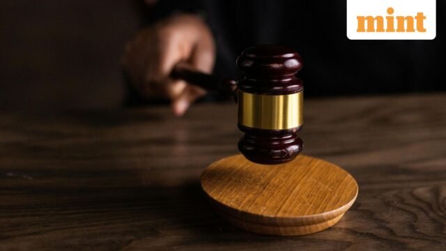 Center menunjuk Hakim Yogesh Khanna sebagai ketua sementara NCLAT selama