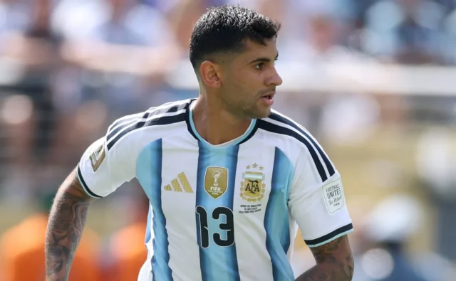 Cristian Romero bisa saja pindah dari Barcelona karena bek tengahnya
