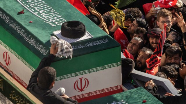 Di dalam pemakaman Khamenei: mengungkap momen-momen dari seminggu berkabung