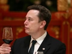 Elon Musk menegaskan kembali klaimnya bahwa Inggris berada di ambang ‘perhitungan’ atas imigrasi Muslim