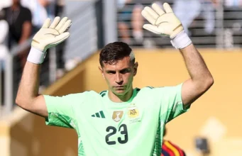 Emiliano Martínez menebar keraguan atas masa depan Argentina setelah kekalahan di final Piala Dunia 2026 dari Spanyol