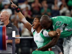 Esther Nworgu memenangkan emas pertama Nigeria saat timnya memenangkan ganda para powerlifting