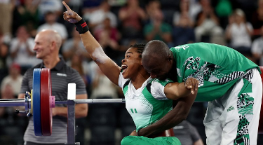 Esther Nworgu memenangkan emas pertama Nigeria saat timnya memenangkan ganda