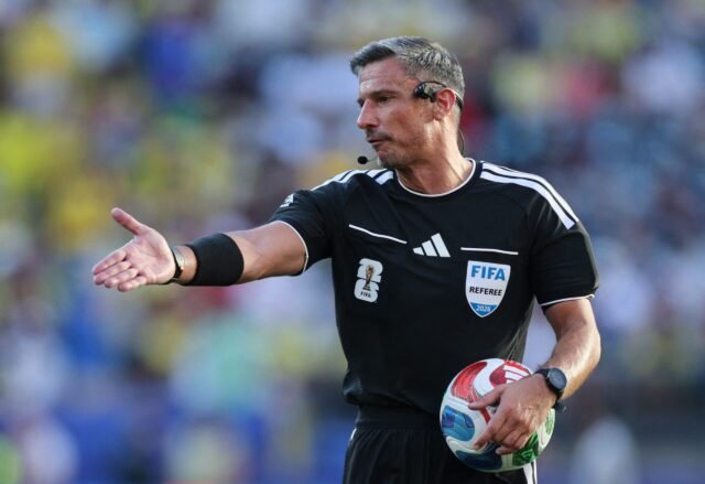 FIFA memilih wasit asal Slovenia Vinčić untuk final Piala Dunia