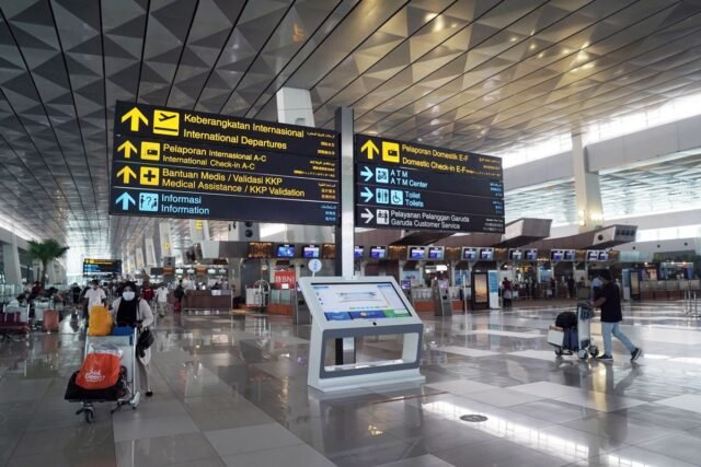 Gubernur Bali menolak klaim kelebihan kapasitas bandara