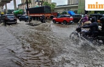 Hujan Mumbai LANGSUNG: Pihak berwenang memperingatkan ‘hujan lebat’ di tengah peringatan merah IMD, merilis nomor saluran bantuan darurat
