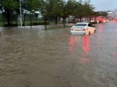 Hujan deras menyebabkan banjir dan kerusakan di seluruh negeri