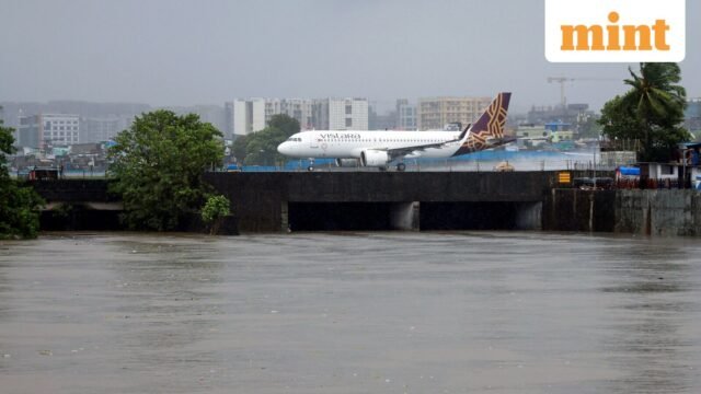 Hujan di Delhi dan Mumbai mengganggu penerbangan: Air India, IndiGo