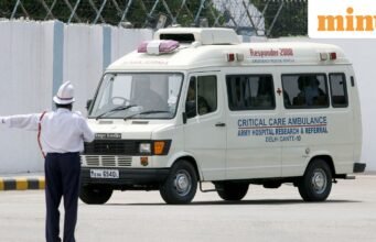 India sedang merombak jaringan ambulans publiknya dan mengenakan denda besar atas keterlambatan dan pelayanan yang buruk.