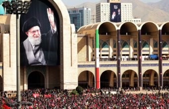 Iran memulai pemakaman kenegaraan enam hari untuk Ali Khamenei