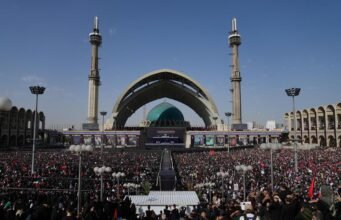 Iran memulai pemakaman satu hari mendiang Pemimpin Tertinggi Ayatollah Ali Khamenei, yang tewas dalam perang