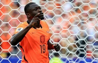 Juventus mempertimbangkan Brian Brobbey