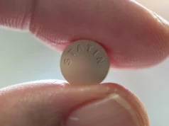 Kalkulator baru mengungkapkan apakah Anda harus benar-benar khawatir tentang efek samping statin