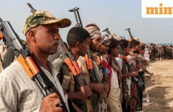 Kapal tanker minyak Saudi yang menuju Tiongkok dan India kembali beroperasi setelah ancaman Houthi di Laut Merah