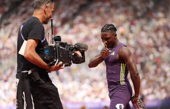 Kayinsola Ajayi berlari 9,84 untuk memenangkan London Diamond League 100m