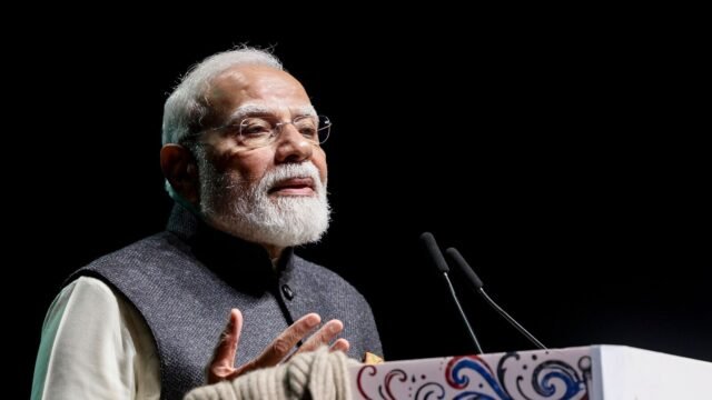 Kecelakaan kapal Vietnam: PM Modi menulis tweet 'sangat sedih' ketika