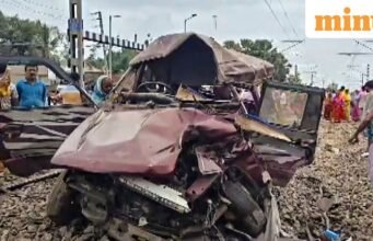 Kecelakaan kereta api di Benggala Barat: Tiga orang tewas, beberapa lainnya terluka saat kereta menabrak mobil sekolah