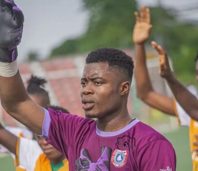 Kiper Akwa United Uchechukwu Aloysius masuk dalam skuad terakhir Flying