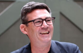 ‘Kita sekarang perlu berbuat lebih banyak’: Andy Burnham meminta maaf atas tanggapan Partai Buruh di Gaza