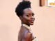 Kutipan hari ini dari Lupita Nyong’o: “Saya menemukan bahwa kegembiraan bukanlah penolakan terhadap rasa sakit, melainkan pengakuan…”