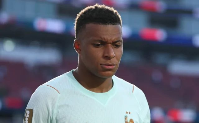 Kylian Mbappé dan Didier Deschamps menjelaskan mengapa bintang Prancis itu