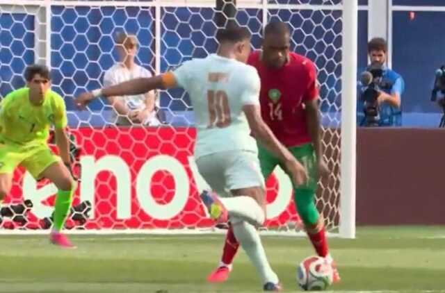 Kylian Mbappe mencetak gol menakjubkan dalam kemenangan perempat final Piala