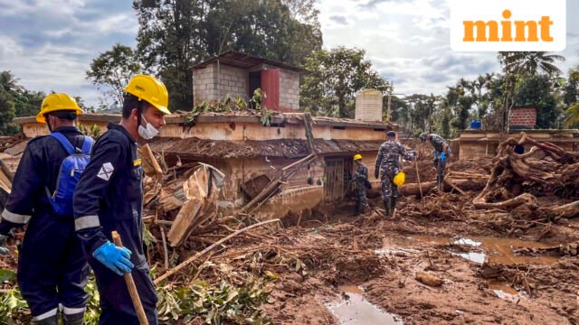 'Lari cepat teman-teman': Video mengerikan menangkap tanah longsor Wayanad di
