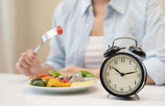 Makan dalam waktu 8 jam dapat membantu menjaga kewaspadaan otak akibat penuaan
