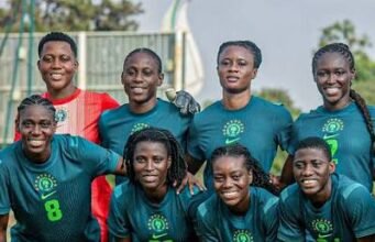 Mengapa Super Falcons memakai 10 bintang di seragam mereka