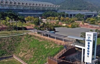Mengapa stasiun kereta api berkecepatan tinggi Korea dibangun jauh dari pusat kota?