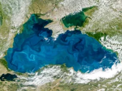 NASA menangkap Laut Hitam yang berubah warna menjadi biru kehijauan dari luar angkasa
