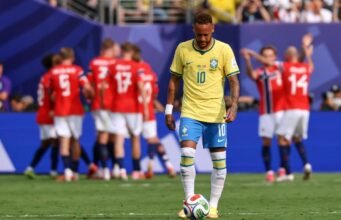 Neymar mengatakan setelah tersingkir di Piala Dunia dia selesai bermain untuk Brasil