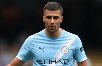 PSG dan Barcelona bergabung dengan Real Madrid dalam perebutan Rodri dari Manchester City