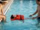 Panduan Keamanan Air untuk Anak-Anak: Berenang Bertahan Hidup, Jaket Pelampung, Pengawasan Konstan