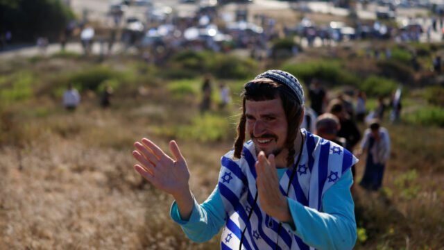 Para menteri Israel memimpin pawai menyerukan pemukiman di Gaza