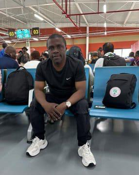 Pelatih Rangers Fidelis Ilechukwu tiba di Skotlandia untuk kursus kepelatihan