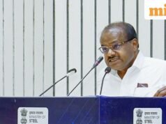 Pemerintah akan mendukung pembuatan komponen seluler di India: Menteri Industri Berat Kumaraswamy