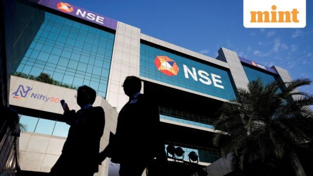 Pengadilan Tinggi Delhi menyatakan NSE sebagai otoritas publik berdasarkan UU