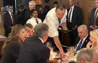Pengusaha Lebanon Antoun Sehnaoui menerima Netanyahu di Washington