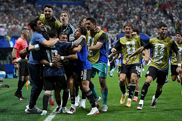 Pergantian Tuchel dan pendekatan defensif merugikan Inggris saat Argentina mencapai