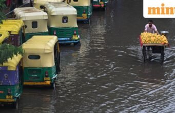 Polisi Gurugram mengeluarkan pemberitahuan WFH ke kantor-kantor perusahaan di tengah jalan yang runtuh, genangan air, dan kemacetan lalu lintas yang tiada henti