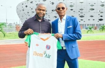 Presiden Akwa United Joseph Eno dan Pelatih Paul Offor Mengumumkan Dukungan untuk Piala Pra-Musim Immortality FC