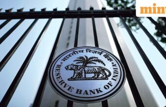 RBI menolak tawaran pemberi pinjaman untuk mengakuisisi aset pra-NPA dan menjualnya kembali kepada peminjam yang sama