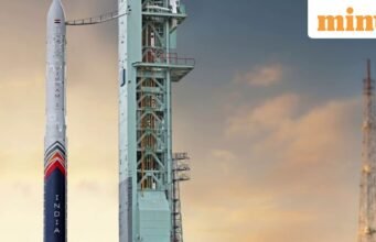 Roket Vikram-1 berhasil menempatkan muatan teknologi, kartu pos astronot, dan PM Modi ke orbit